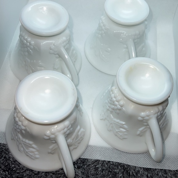 MILK GLASS LUNCHEON PARTY PLATE & PUNCH CUP SET VINTAGE 1950s APPETIZER - Picture 10 of 10